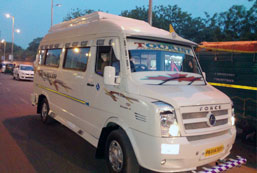 Tempo Traveller Varanasi 